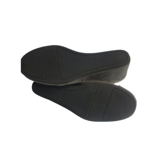 Women's Lace-Up Wedge Ankle Boots size 9.5 With Buckle Strap In Gray Faux Suede - Picture 7 of 9